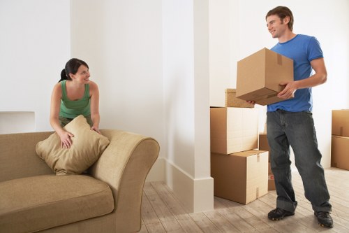 Packing and transport support for a Knightsbridge relocation